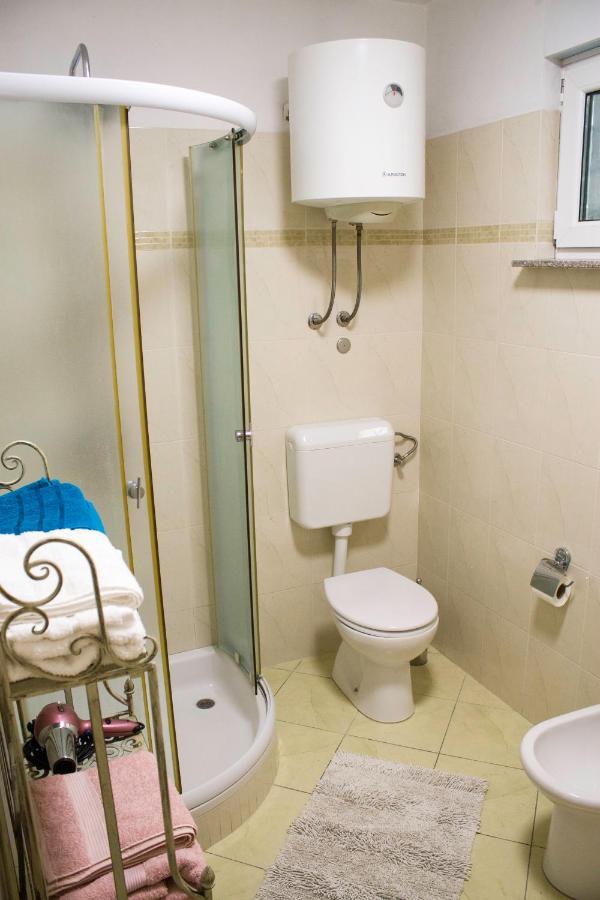 Apartamento White Orchid Pula Exterior foto