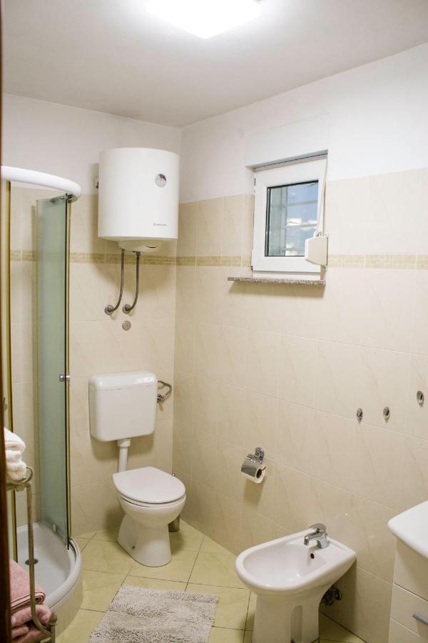 Apartamento White Orchid Pula Exterior foto